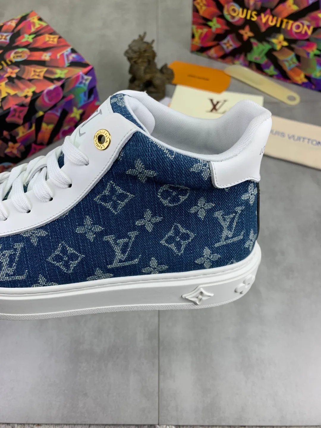 Men's men's shoes 💰P560💰[New model]🆘High-quality cowhide [Louis Vuitton]LV official website latest model🎁casual fashion high-top men's shoes👟hot style💥simple and elegant style, exclusive for trendy men. Unique official website latest brand elements👑original decoration, fashionable and generous, the fabric is made of original denim➕comfortable and breathable mesh lining➕cow leather feet ✅The official website specifies wear-resistant casual outsole, the classic model is taken in real life🎬Color: 4️⃣colors available😍Number of codes: 38-44 Full set of packaging